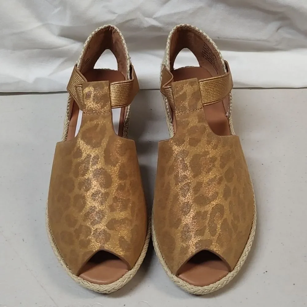 Gentle Souls By Kenneth Cole Size 5 Animal Print Gold Tan Espadrille Wedges New